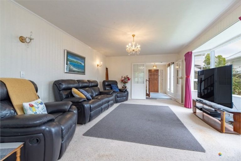 Photo of property in 11 Boothby Grove, Fairfield, Lower Hutt, 5011