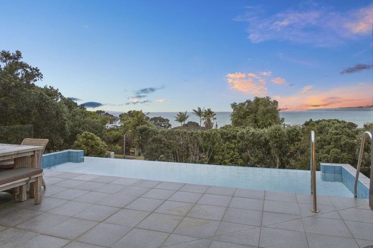 Photo of property in 36a Glenelg Road, Red Beach, 0932