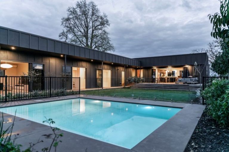 Photo of property in 8 Donald Lane, Cambridge, 3434