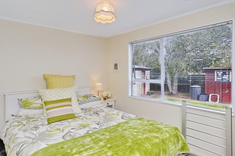 Photo of property in 6 Betula Place, Parklands, Christchurch, 8083