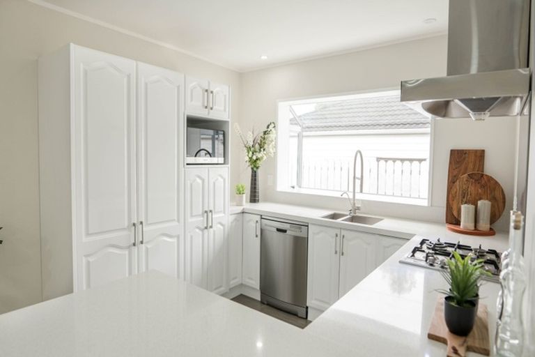 Photo of property in 2/45 Great South Road, Papakura, 2110