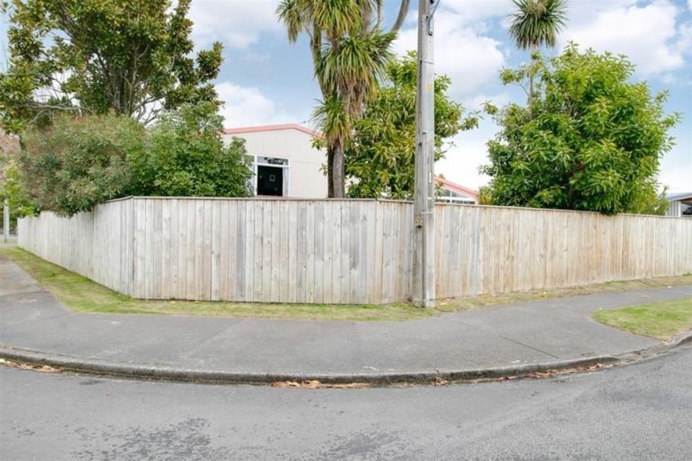 Photo of property in 65 Oldham Avenue, Onekawa, Napier, 4110