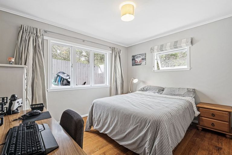 Photo of property in 143 Browns Bay Road, Browns Bay, Auckland, 0630