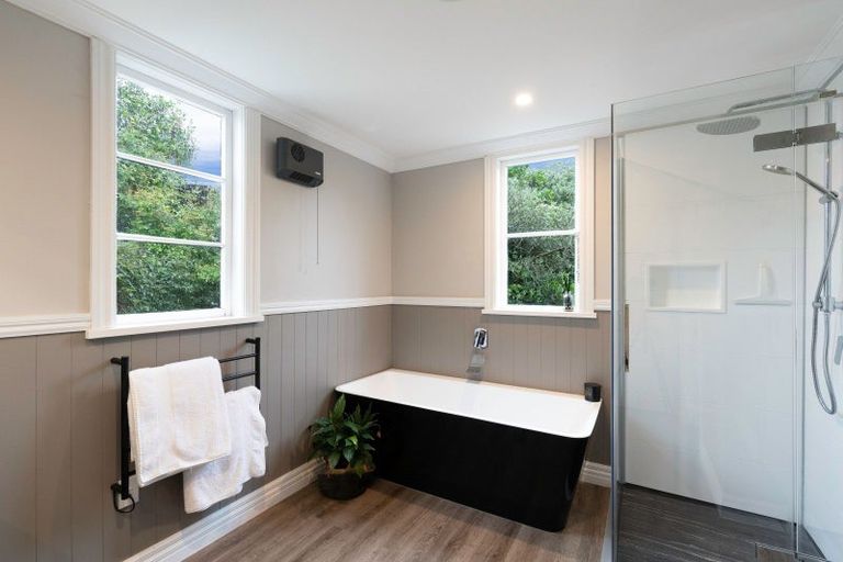 Photo of property in 70 Tokomaru Road East, Tokomaru, Palmerston North, 4474