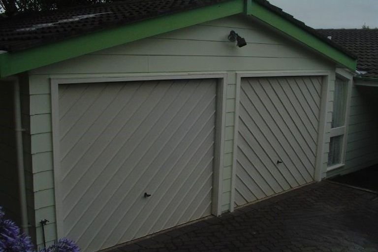 Photo of property in 21 Hicks Close, Whitby, Porirua, 5024