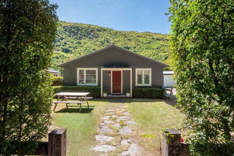Photo of property in 29 Bedford Street, Arrowtown, 9302