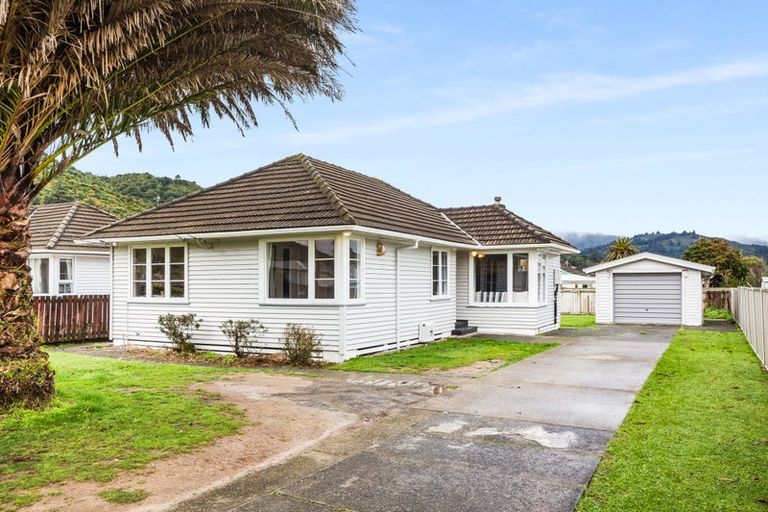 Photo of property in 10 Nelson Crescent, Wainuiomata, Lower Hutt, 5014
