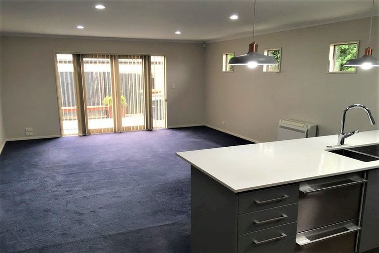 Photo of property in 18 Scarlet Lane, Redwood, Christchurch, 8051