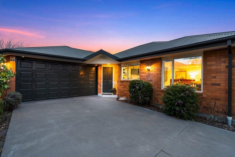 Photo of property in 39 Kinsella Crescent, Aidanfield, Christchurch, 8025