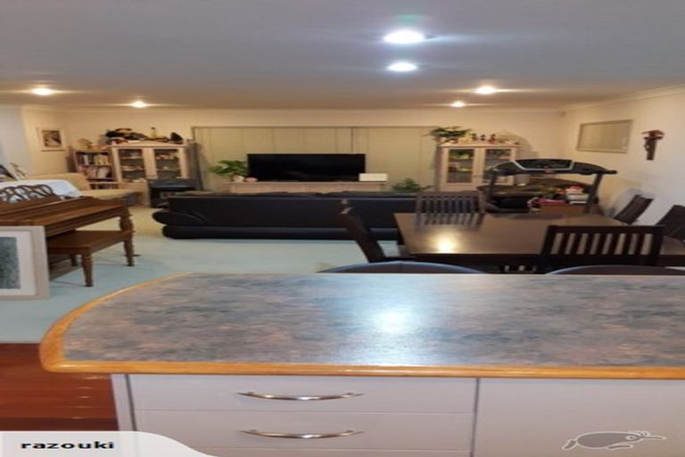 Photo of property in 6 Black Teal Close, Unsworth Heights, Auckland, 0632