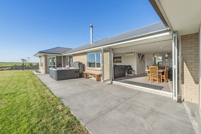 Photo of property in 9 Dundee Close, Darfield, 7510