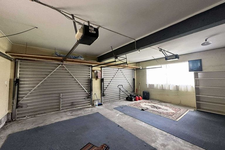 Photo of property in 1 Bishops Glen, Tawa, Wellington, 5028