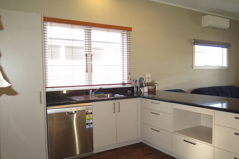 Photo of property in 215 Church Street, West End, Timaru, 7910