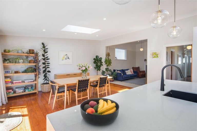 Photo of property in 52 Stanley Street, Berhampore, Wellington, 6023