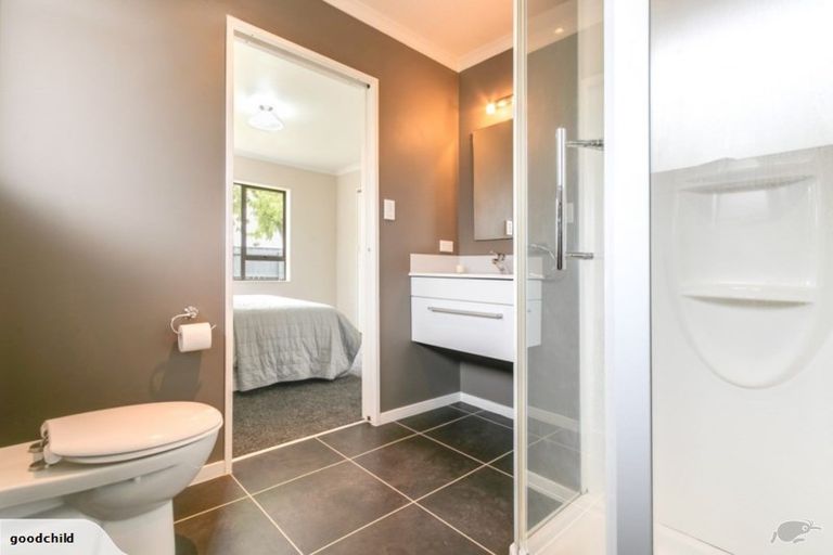 Photo of property in 25 Avenue Road, Greenmeadows, Napier, 4112