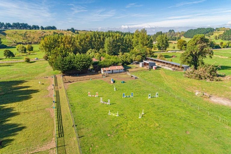 Photo of property in 179 Leedstown Road, Hunterville, Marton, 4787