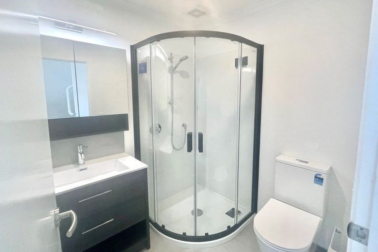 Photo of property in 25 Erina Road, Wiri, 2104