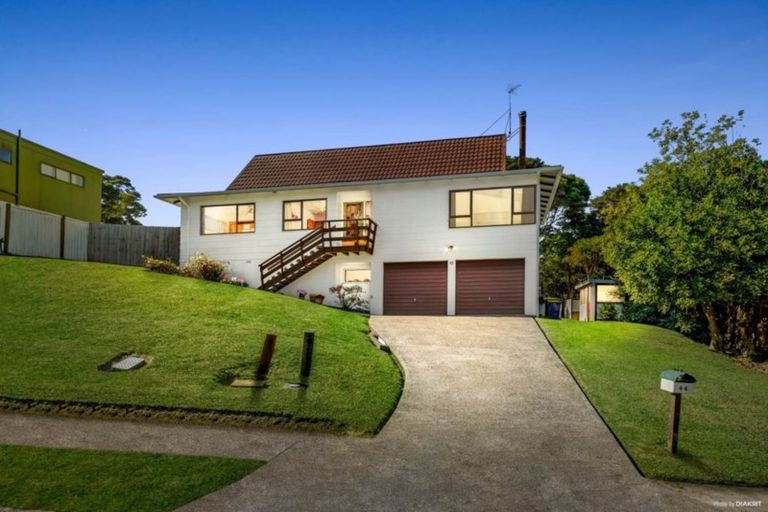 Photo of property in 44 Hiwihau Place, Glenfield, Auckland, 0629