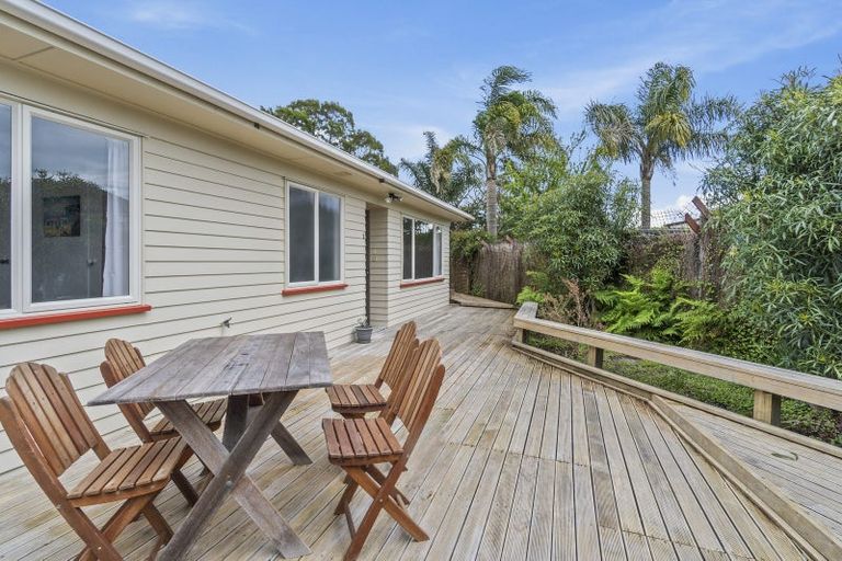 Photo of property in 5 Andrew Road, Howick, Auckland, 2010
