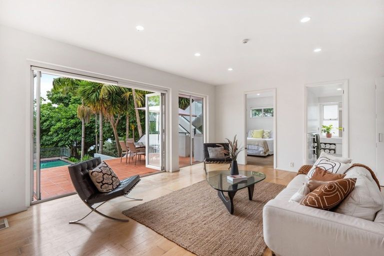 Photo of property in 1 Marine Parade, Herne Bay, Auckland, 1011
