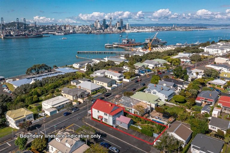 Photo of property in 58 Calliope Road, Stanley Point, Auckland, 0624