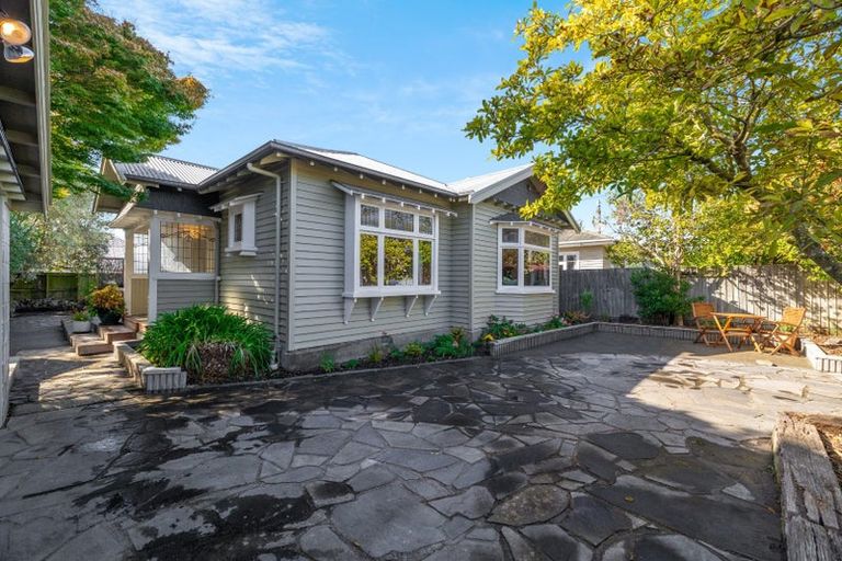 Photo of property in 60 Caledonian Road, St Albans, Christchurch, 8014