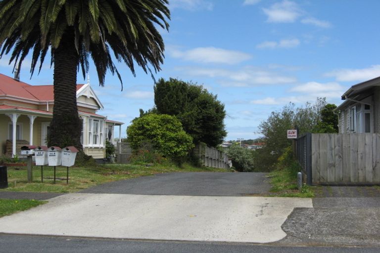 Photo of property in 4 Beresford Street, Pukekohe, 2120