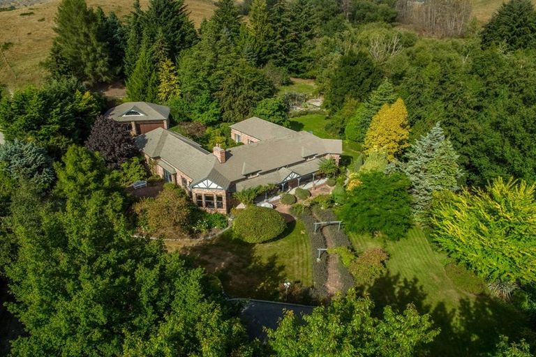 Photo of property in 8 Rutherford Road, Lake Hayes, Queenstown, 9371