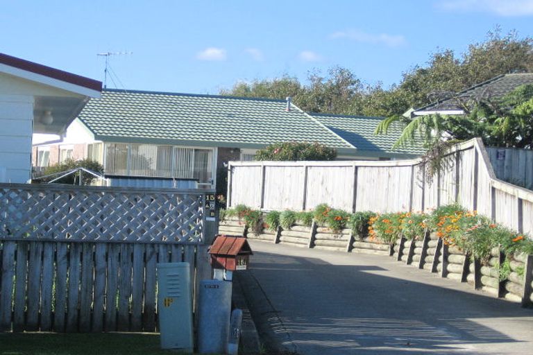 Photo of property in 15a Ross Grove, Paraparaumu, 5032