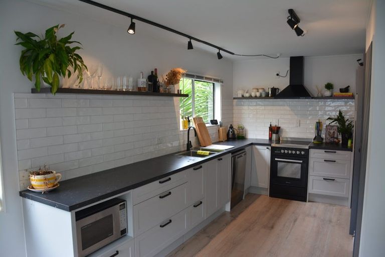 Photo of property in 76 Khandallah Road, Ngaio, Wellington, 6035