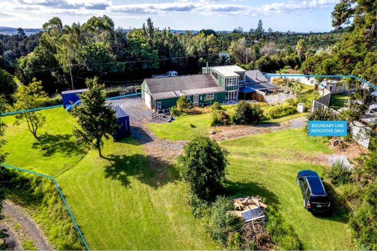 Photo of property in 61 Wiroa Road, Kerikeri, 0293