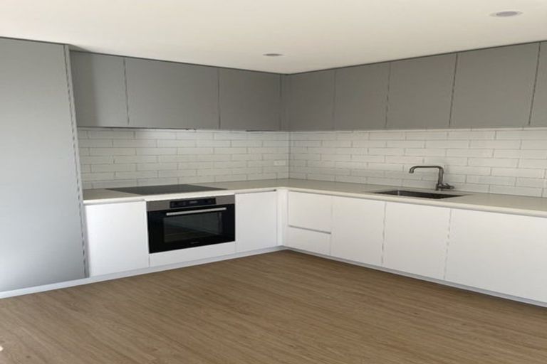 Photo of property in 9 Otaimako Place, Mangere, Auckland, 2022