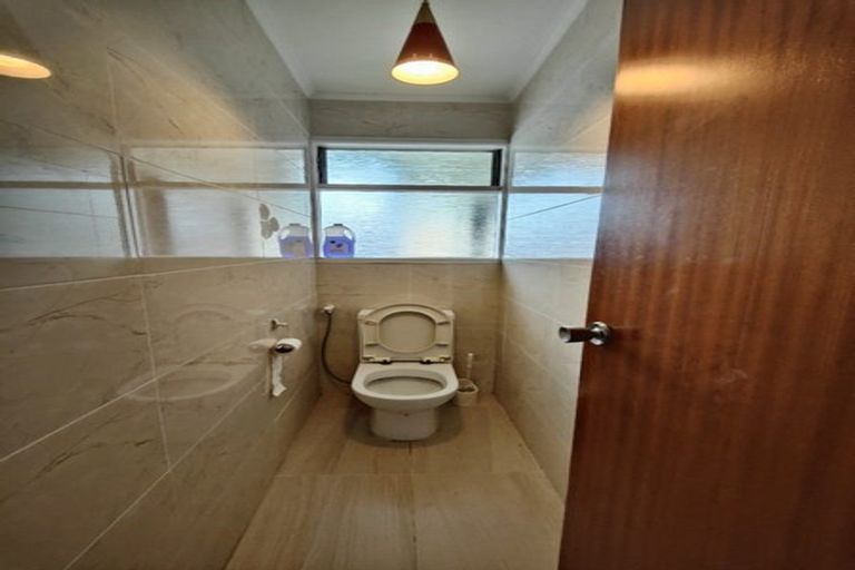 Photo of property in 5 Wilbur Place, Pakuranga Heights, Auckland, 2010