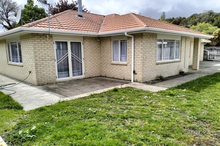 Photo of property in 31a Heretaunga Square, Silverstream, Upper Hutt, 5019