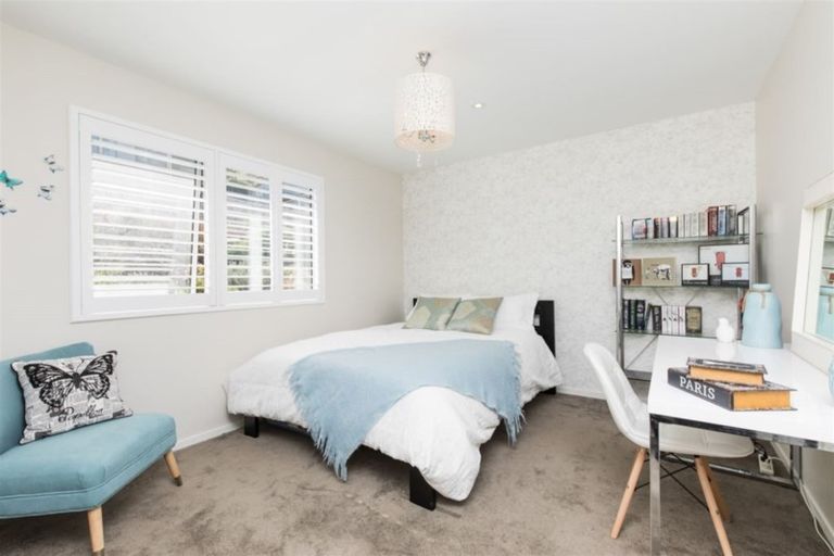 Photo of property in 6 Brownlee Place, Pukekohe, 2120