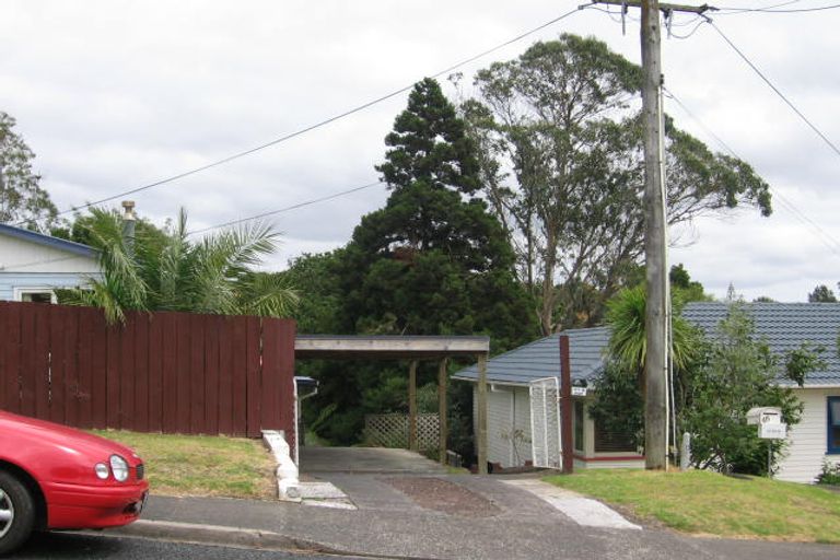 Photo of property in 44 Tiri Tiri Road, Birkdale, Auckland, 0626