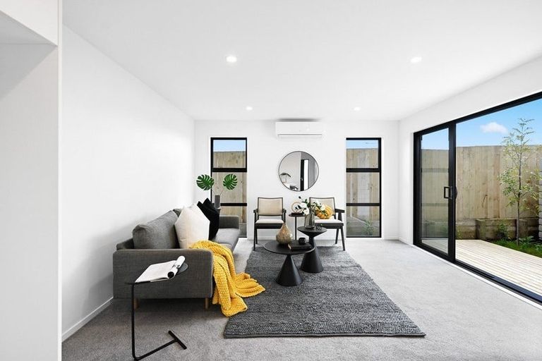 Photo of property in 7 Elegant Lane, Ranui, Auckland, 0612