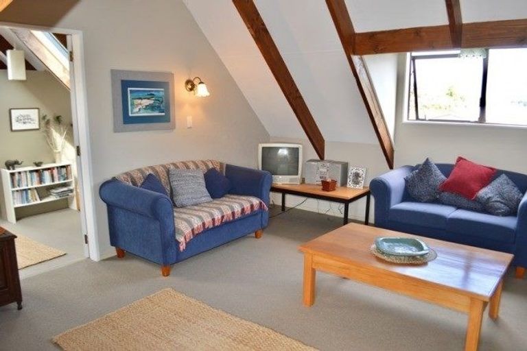 Photo of property in 11 Renata Road, Otaki, 5512