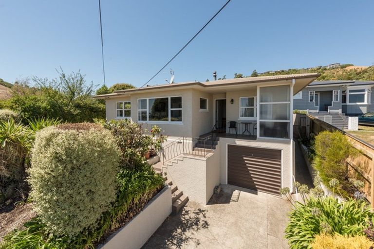 Photo of property in 7 Taupata Street, Stoke, Nelson, 7011