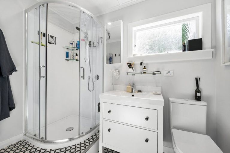 Photo of property in 409 Marine Drive, Mahina Bay, Lower Hutt, 5013