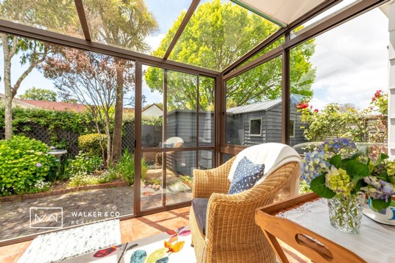 Photo of property in 1 Bathurst Street, Silverstream, Upper Hutt, 5019
