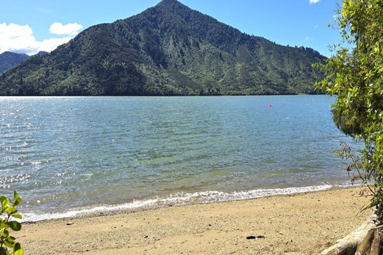 Photo of property in 460 Moetapu Bay Road, Moetapu Bay, Picton, 7282