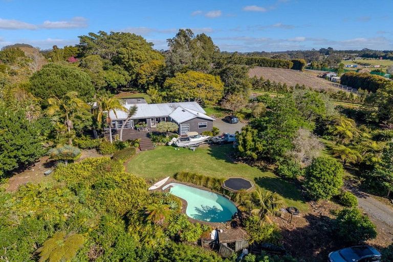 Photo of property in 1666 Springbank Road, Kerikeri, 0293