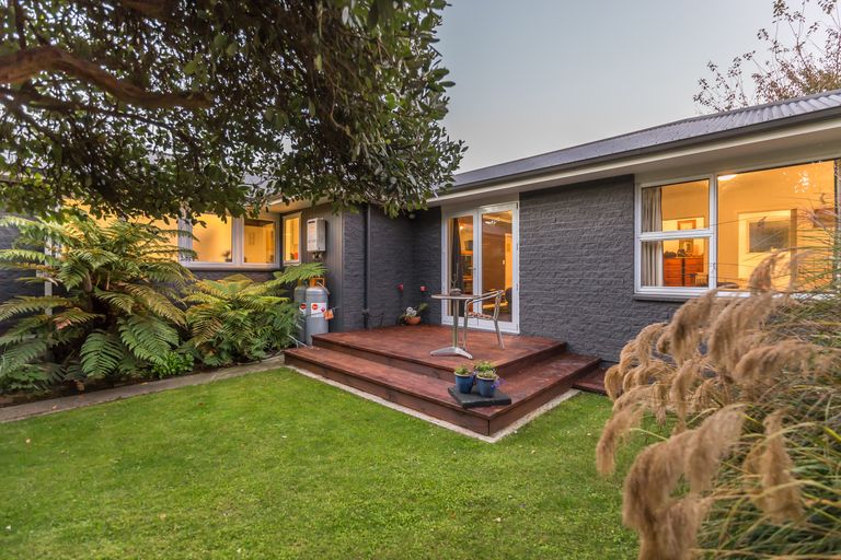 Photo of property in 15 Dunster Street, Burnside, Christchurch, 8053