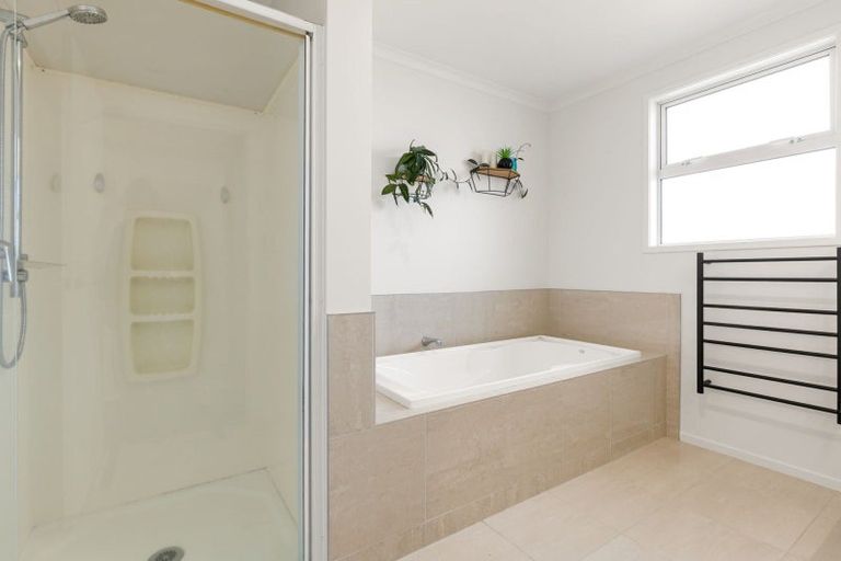 Photo of property in 49 Clare Street, Cambridge, 3434