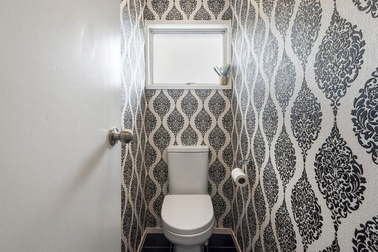 Photo of property in 98 Spinella Drive, Bayview, Auckland, 0629