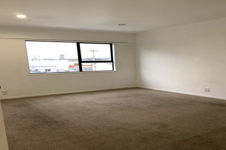 Photo of property in 32a Elliot Street, Howick, Auckland, 2014