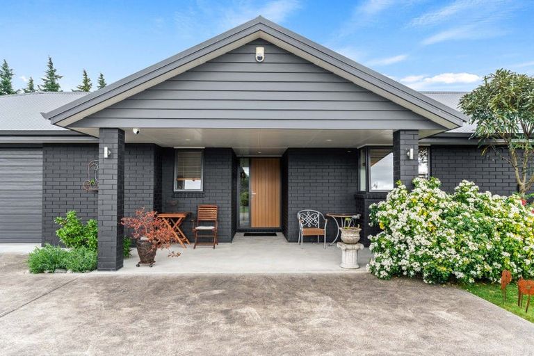 Photo of property in 32 Mill Grove, Clareville, Carterton, 5713