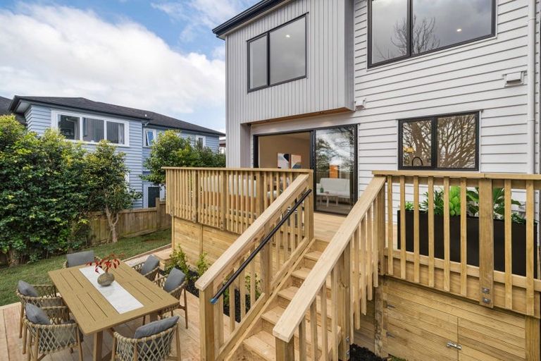 Photo of property in 30a Coronation Road, Hillcrest, Auckland, 0627