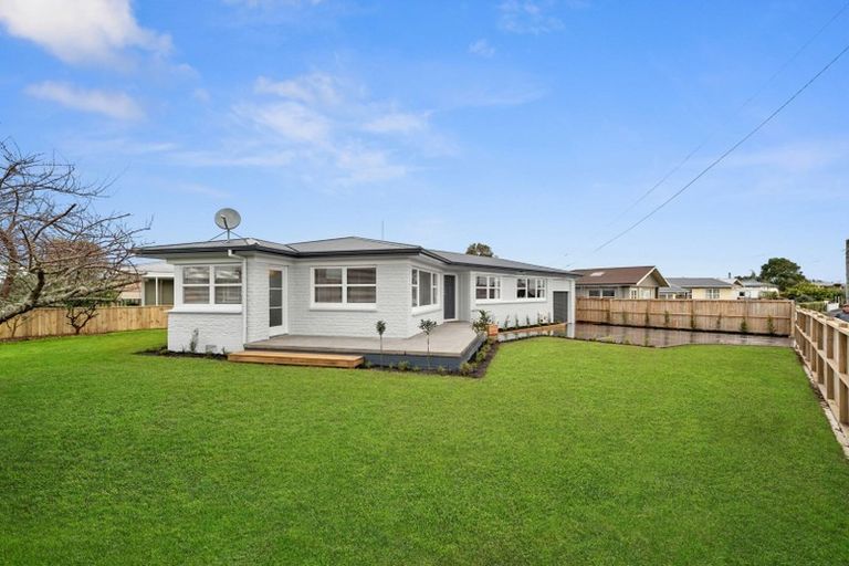 Photo of property in 2 Mears Road, St Andrews, Hamilton, 3200